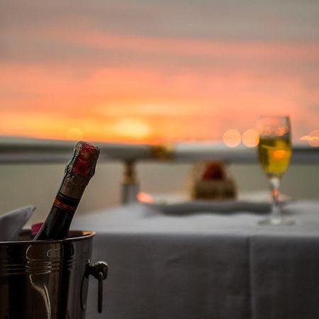 Vila Verde Beach Hotel Durrës Eksteriør billede