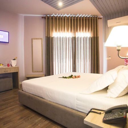 Vila Verde Beach Hotel Durrës Eksteriør billede