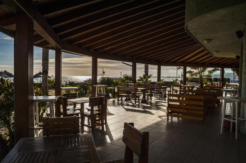 Vila Verde Beach Hotel Durrës Eksteriør billede